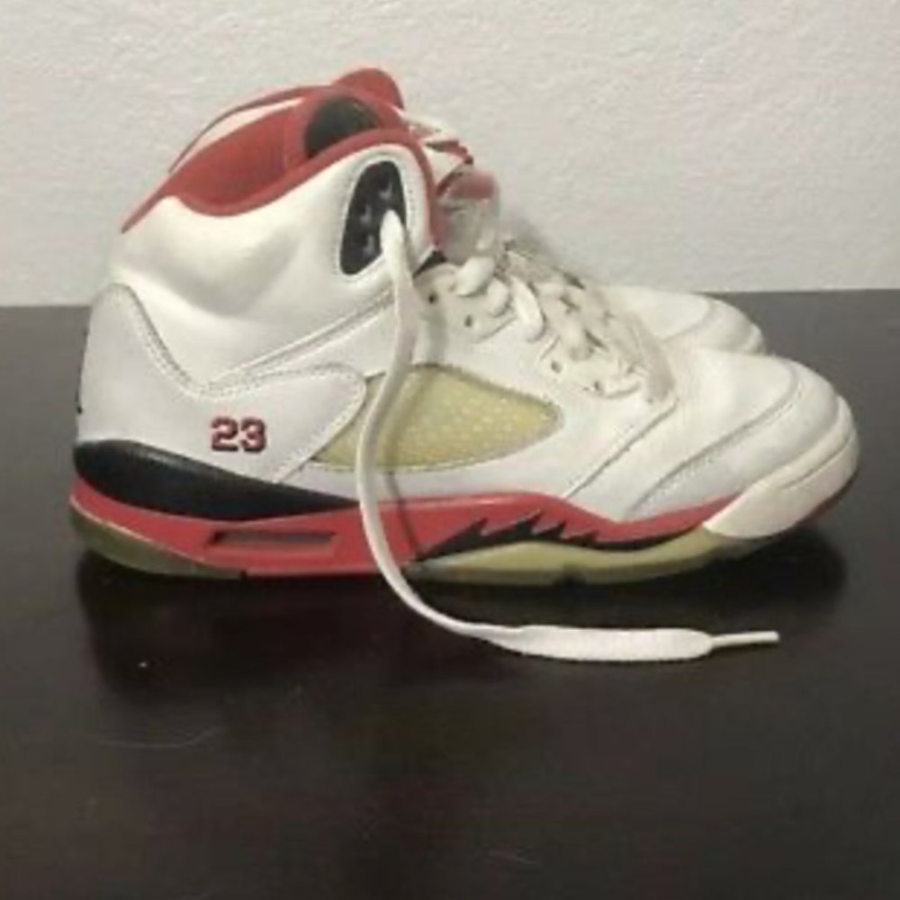 Air Jordan 5 Retro
